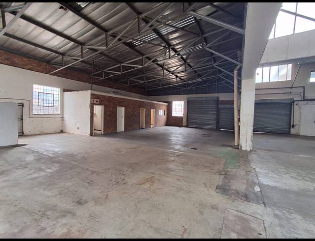 1,563M² WAREHOUSE TO LET IN BENROSE